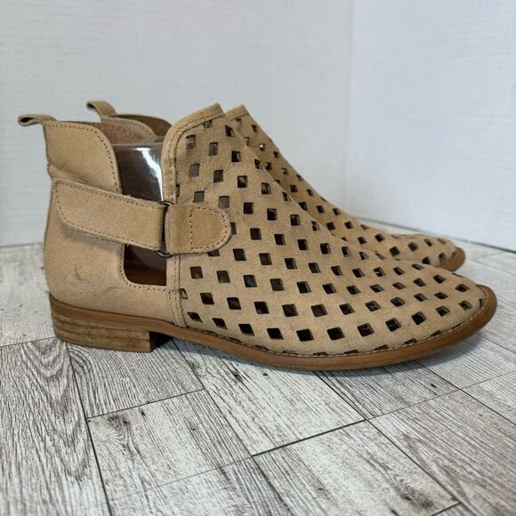 Musse & Cloud- Caila Tan Perforated Leather Ankle Boots- Sz. 38/7.5 - Picture 2 of 14